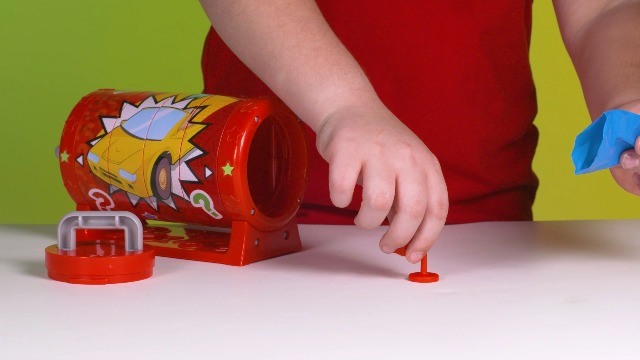 Amazon.com: Ryan's Mystery Playdate Picture Puzzle Box, Police